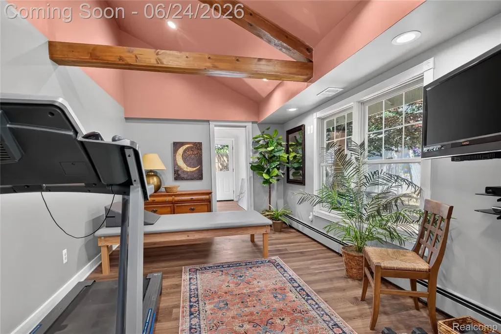 75 W Burdick Street Oxford Village MI 48371