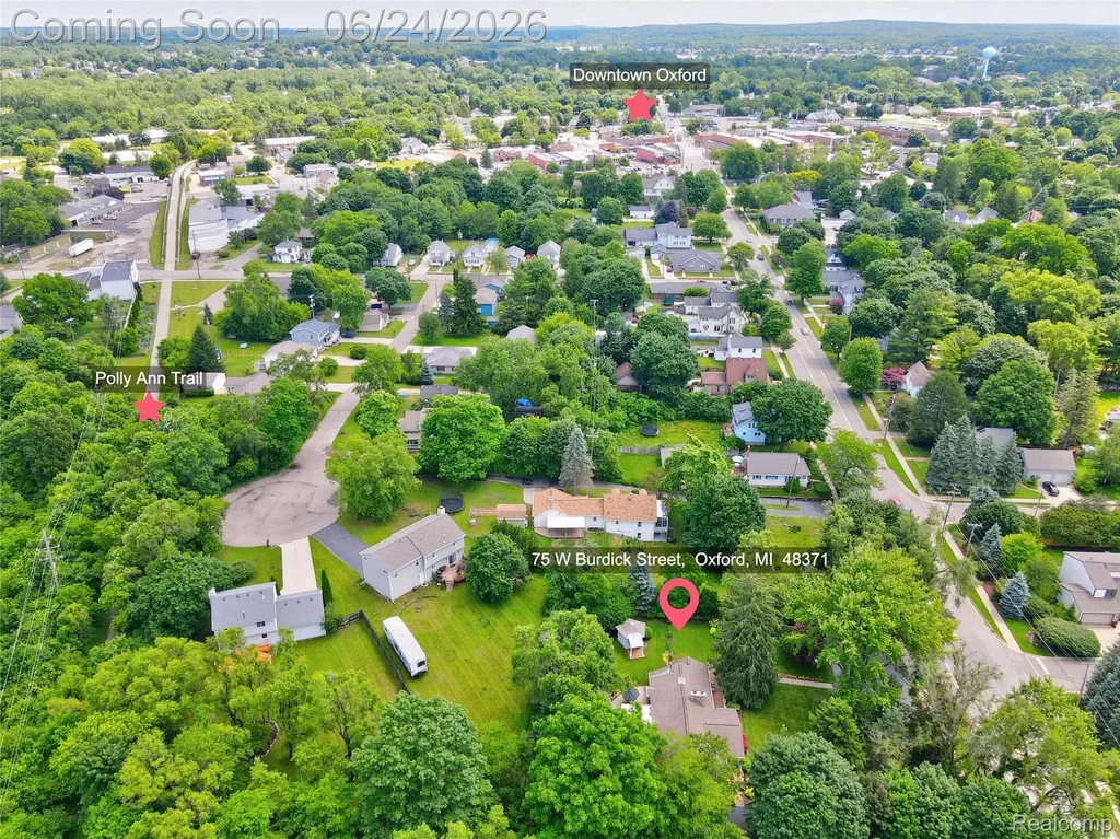 75 W Burdick Street Oxford Village MI 48371
