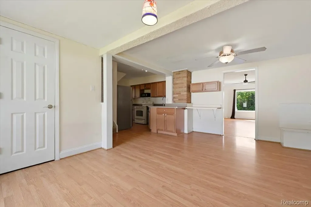 37 Ensley Street Oxford Village MI 48371