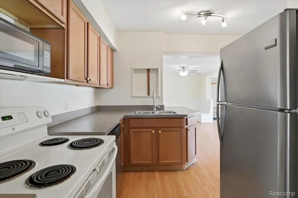 37 Ensley Street Oxford Village MI 48371