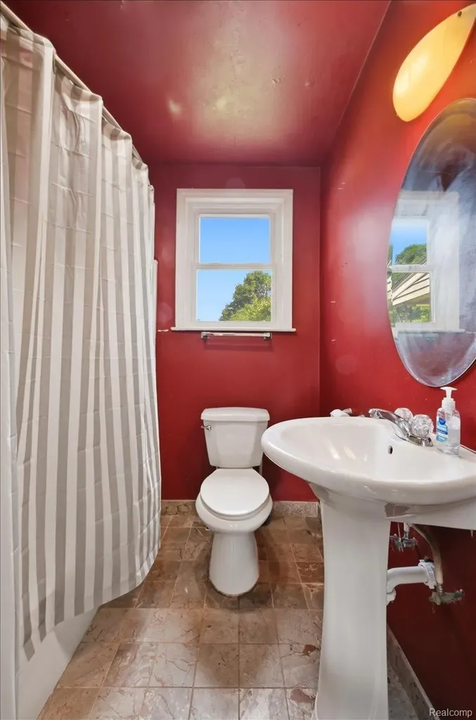 37 Ensley Street Oxford Village MI 48371