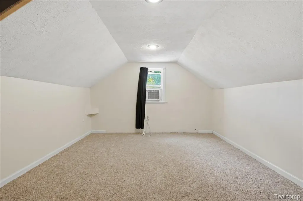 37 Ensley Street Oxford Village MI 48371