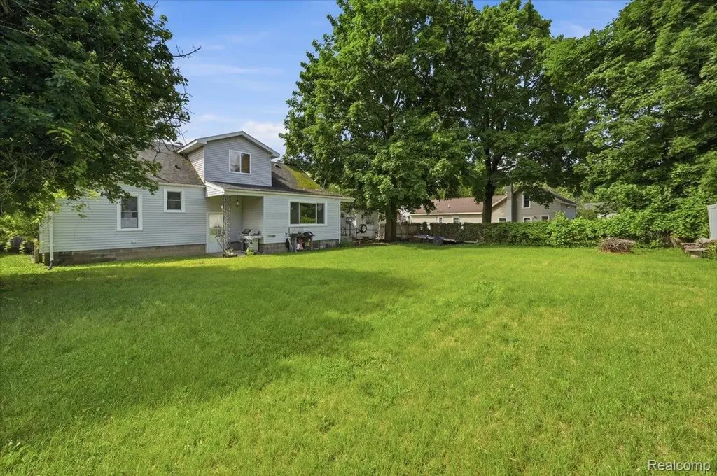37 Ensley Street Oxford Village MI 48371
