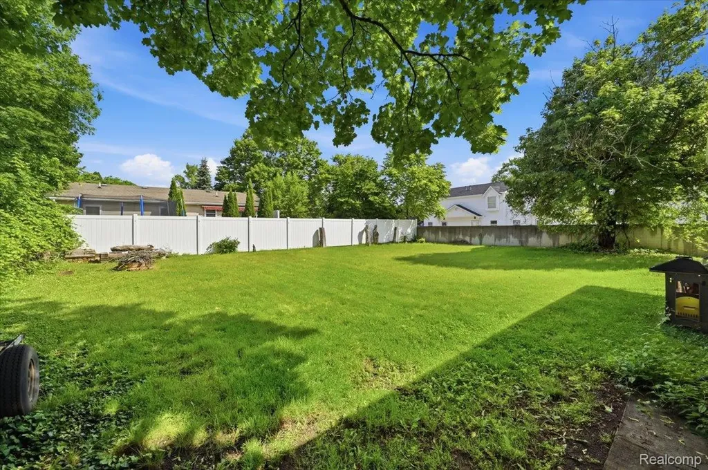 37 Ensley Street Oxford Village MI 48371
