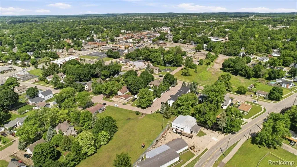 37 Ensley Street Oxford Village MI 48371