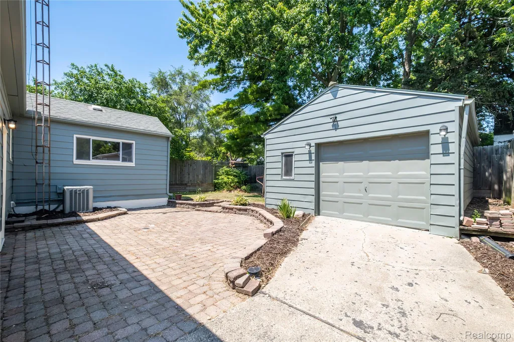 3106 Yale Street Flint City MI 48503