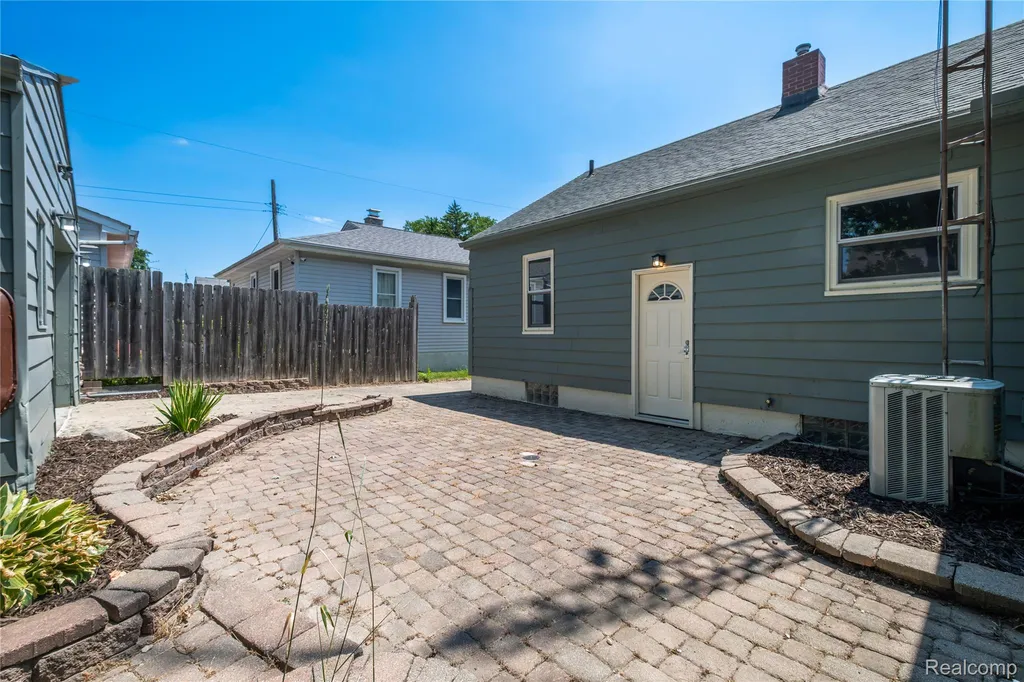 3106 Yale Street Flint City MI 48503