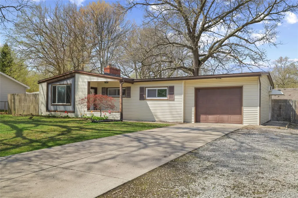 13744 Marvin Street Taylor City MI 48180