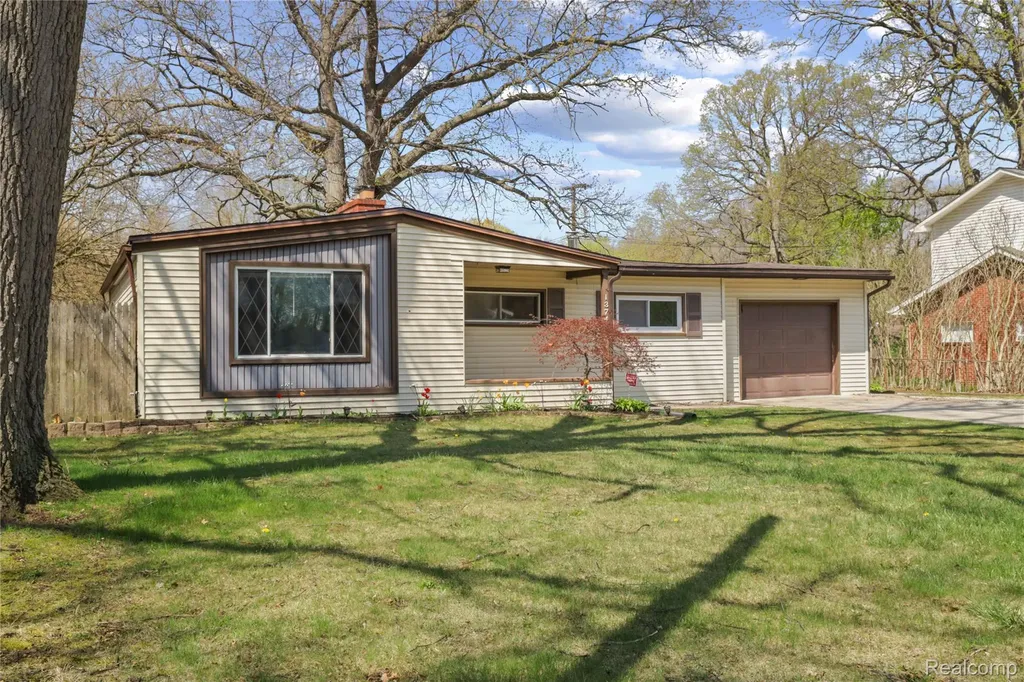 13744 Marvin Street Taylor City MI 48180