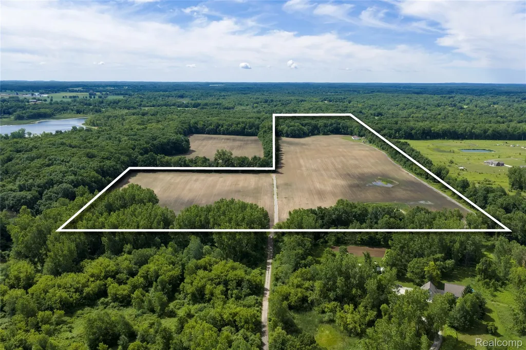 10069 Silver Lake Road Argentine Township MI 48451