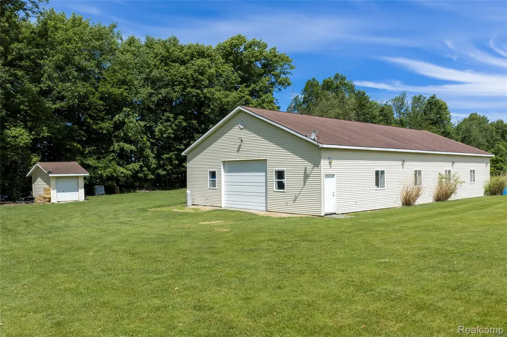 10069 Silver Lake Road Argentine Township MI 48451