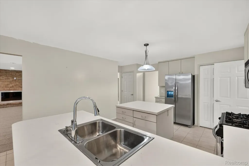 6153 Pickwood Drive West Bloomfield Charter Township MI 48322