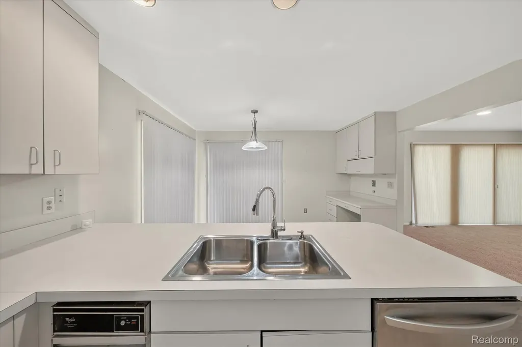 6153 Pickwood Drive West Bloomfield Charter Township MI 48322