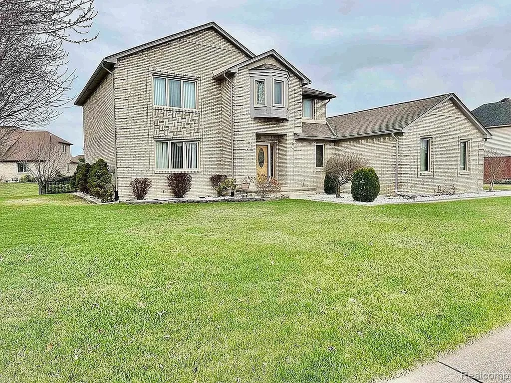47630 Robins Nest Drive Shelby Charter Township MI 48315