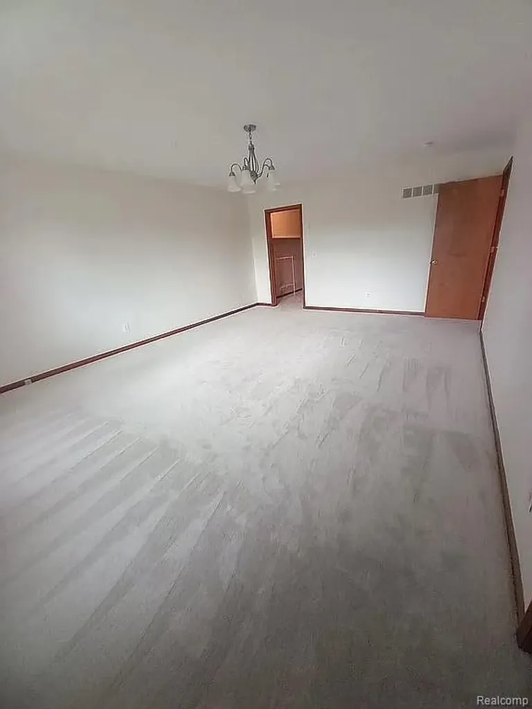 47630 Robins Nest Drive Shelby Charter Township MI 48315