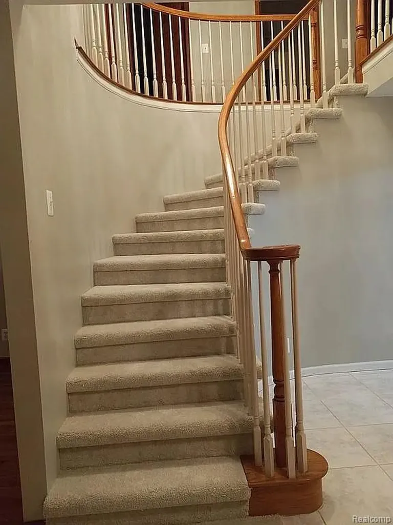 47630 Robins Nest Drive Shelby Charter Township MI 48315