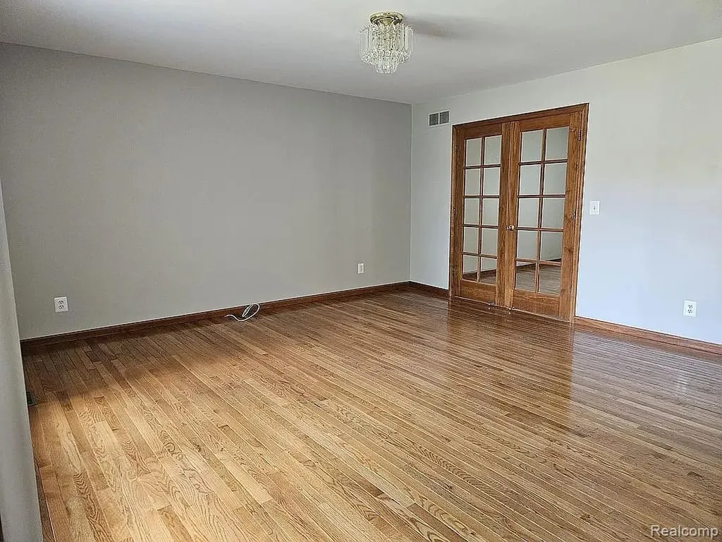 47630 Robins Nest Drive Shelby Charter Township MI 48315