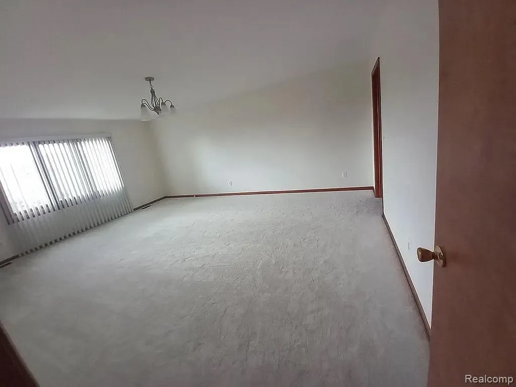 47630 Robins Nest Drive Shelby Charter Township MI 48315
