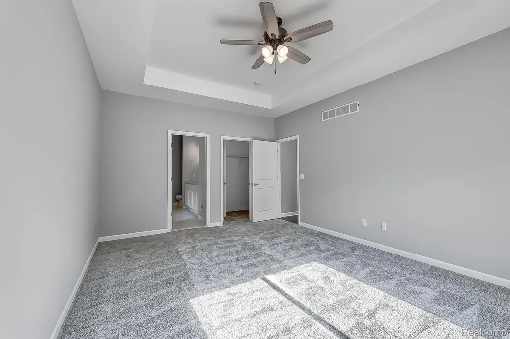 6064 Woodridge Lane Grand Blanc City MI 48439