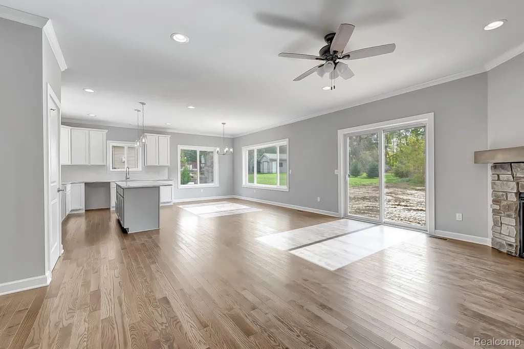 6064 Woodridge Lane Grand Blanc City MI 48439