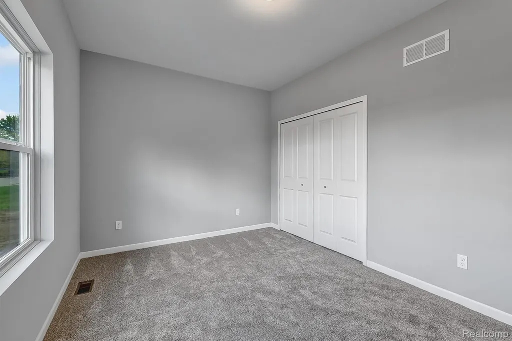 6064 Woodridge Lane Grand Blanc City MI 48439