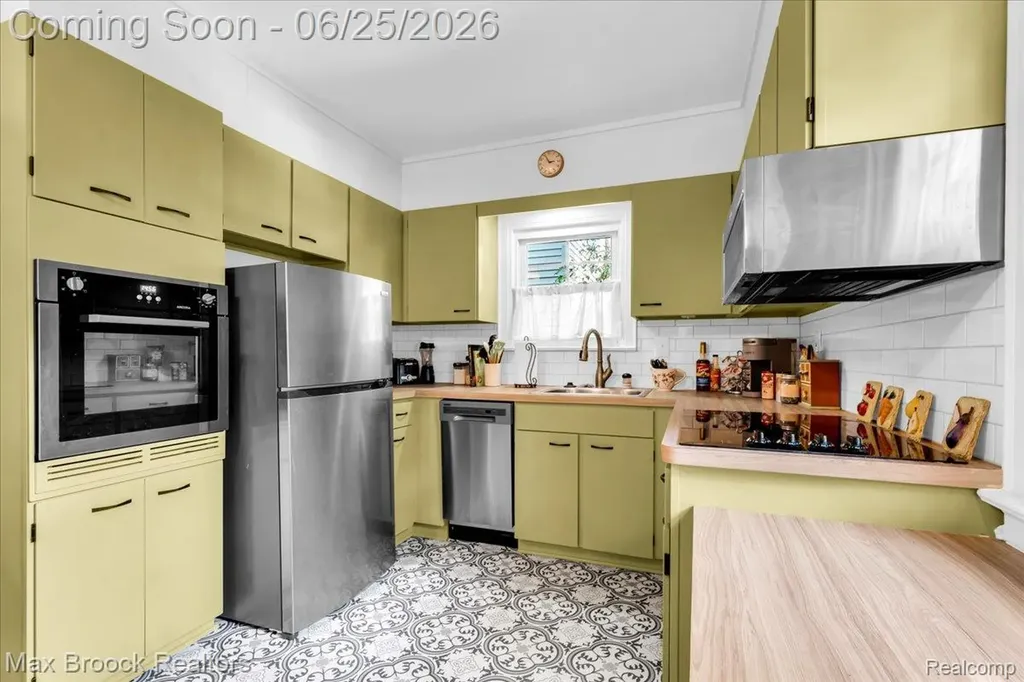1432 E Park Place Ann Arbor City MI 48104