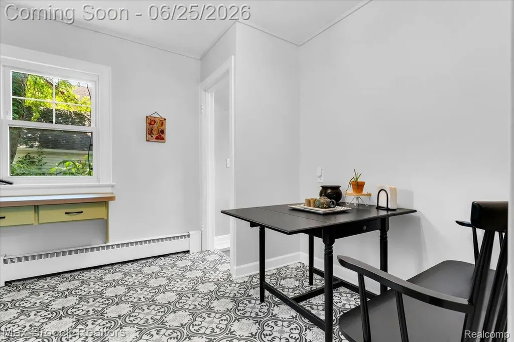 1432 E Park Place Ann Arbor City MI 48104
