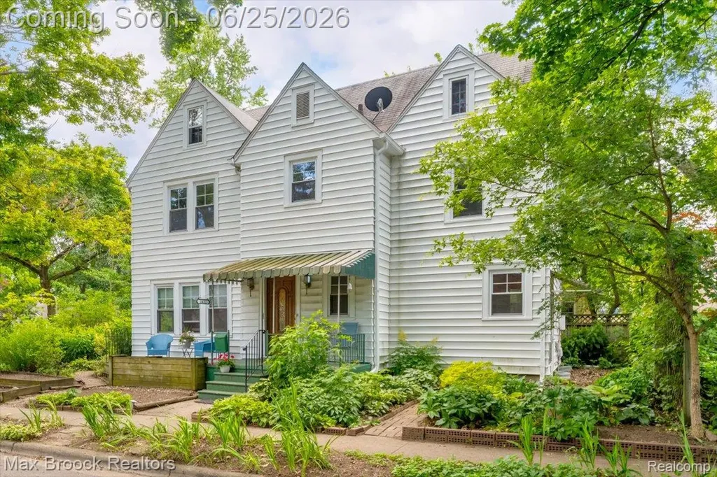 1432 E Park Place Ann Arbor City MI 48104