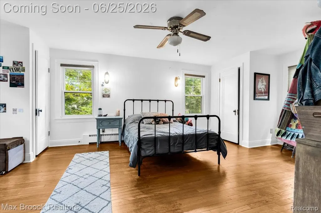 1432 E Park Place Ann Arbor City MI 48104
