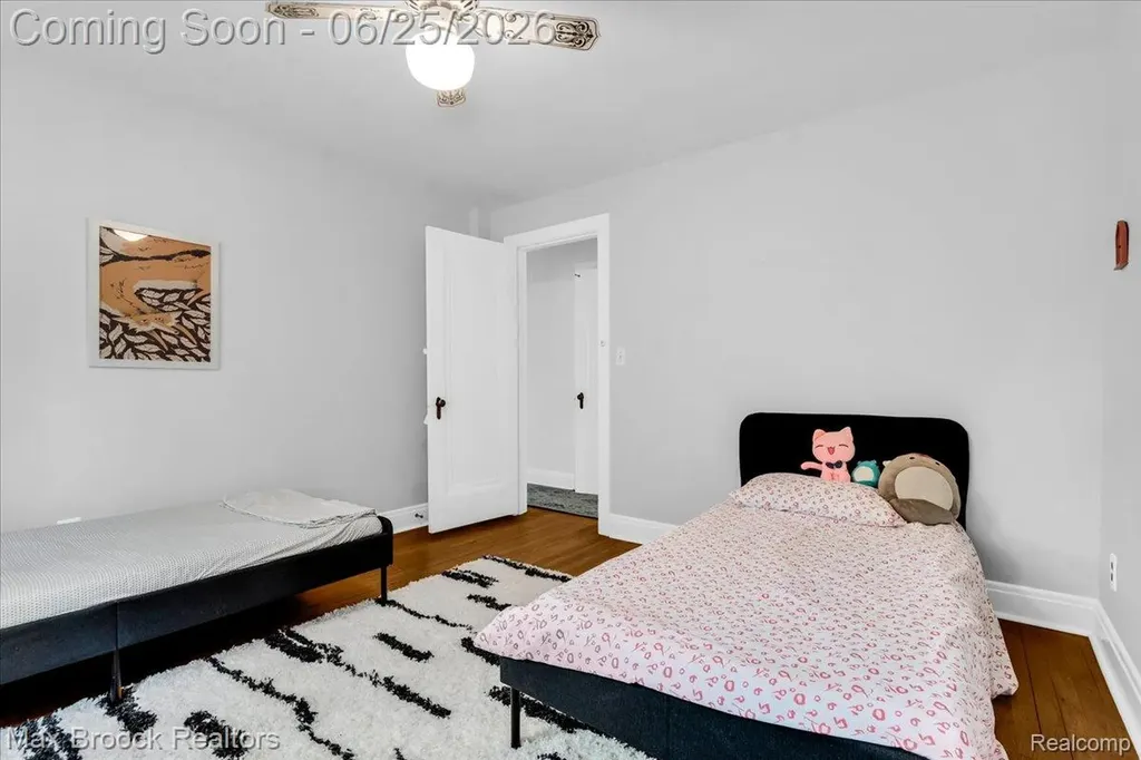 1432 E Park Place Ann Arbor City MI 48104