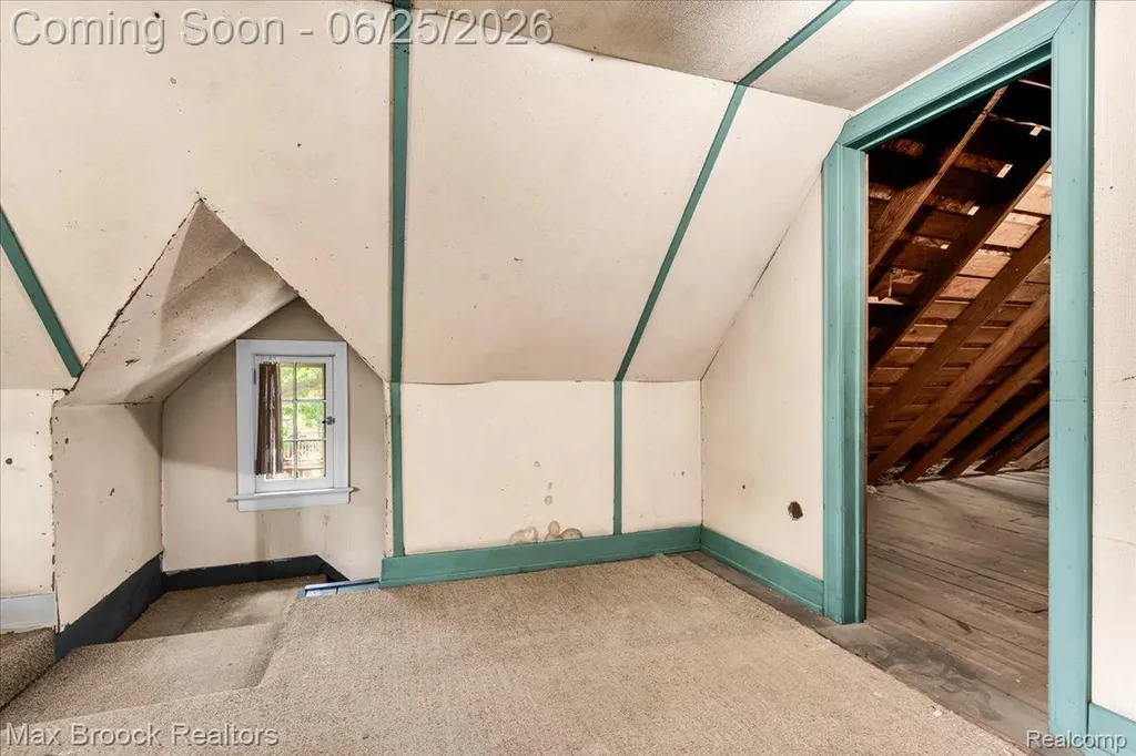 1432 E Park Place Ann Arbor City MI 48104