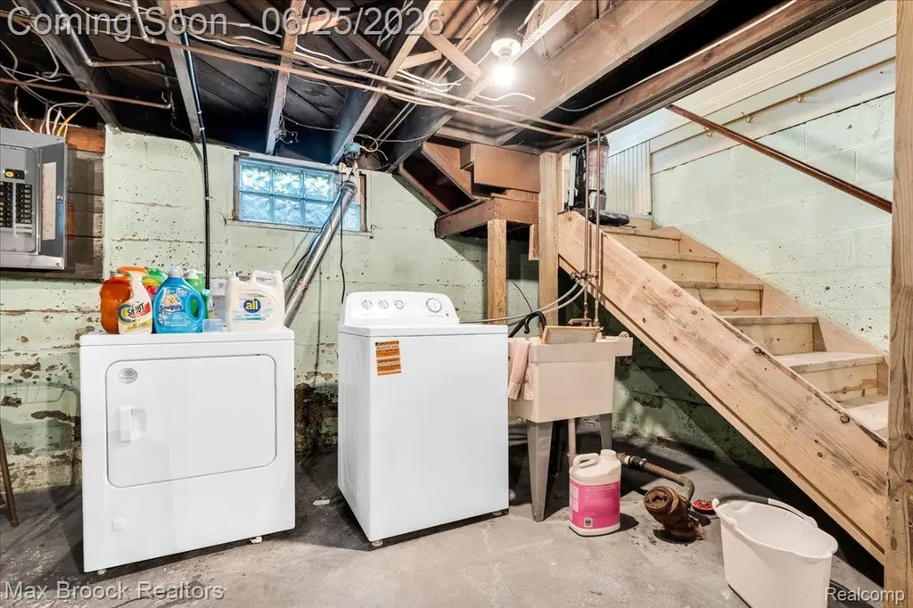 1432 E Park Place Ann Arbor City MI 48104