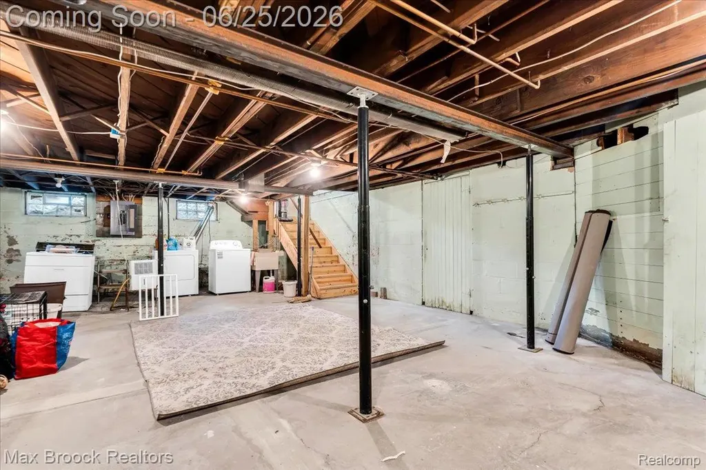 1432 E Park Place Ann Arbor City MI 48104