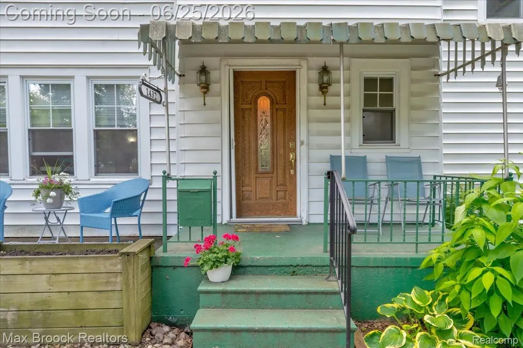 1432 E Park Place Ann Arbor City MI 48104