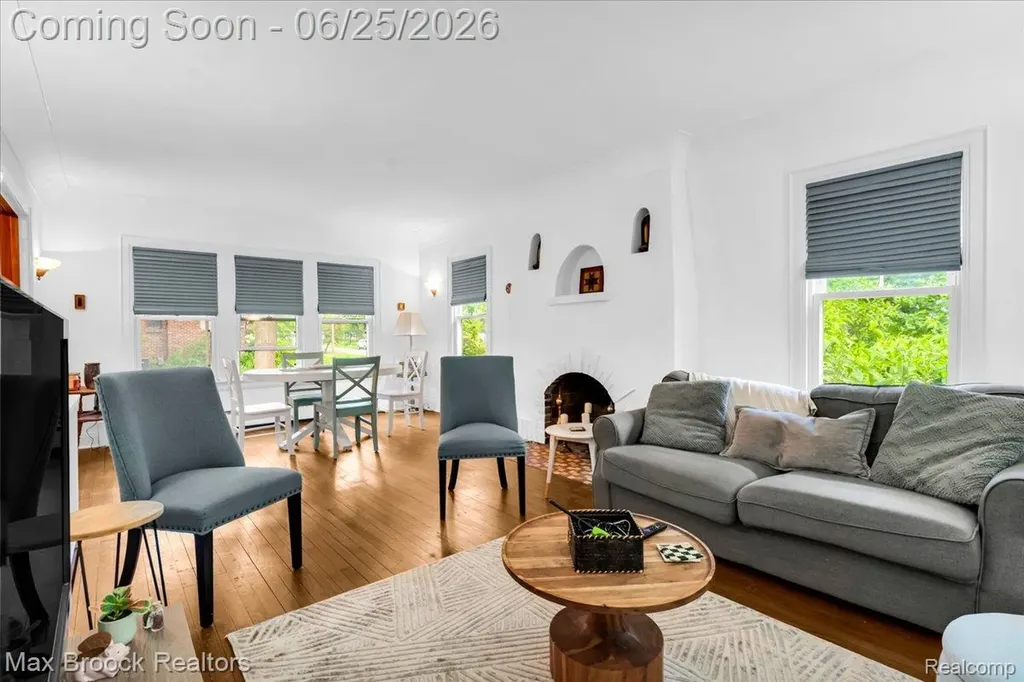 1432 E Park Place Ann Arbor City MI 48104