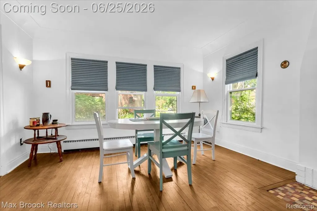 1432 E Park Place Ann Arbor City MI 48104