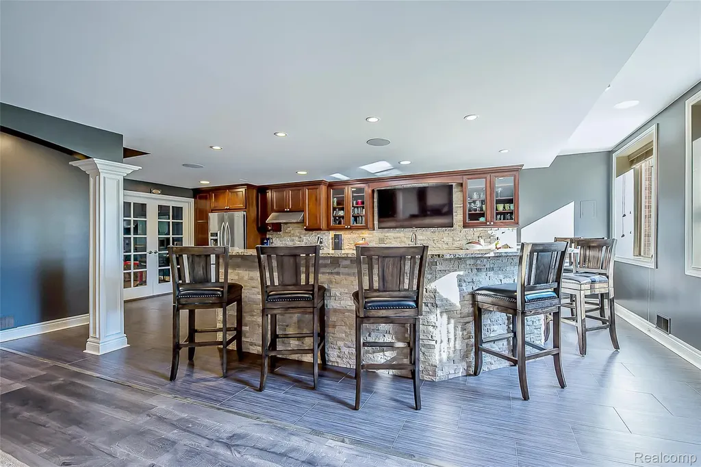 24935 Ravine Drive Lyon Charter Township MI 48178
