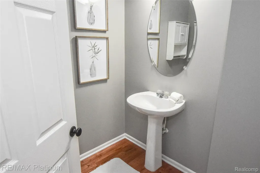 1661 Sanctuary Circle Oceola Township MI 48855