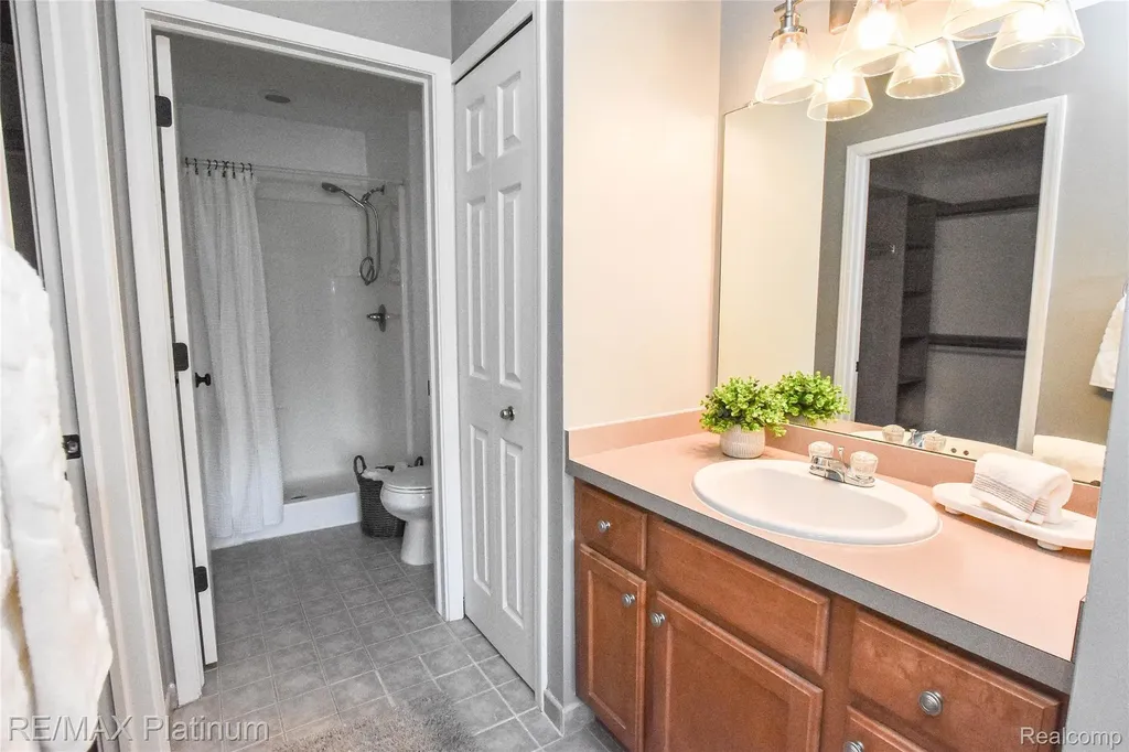 1661 Sanctuary Circle Oceola Township MI 48855