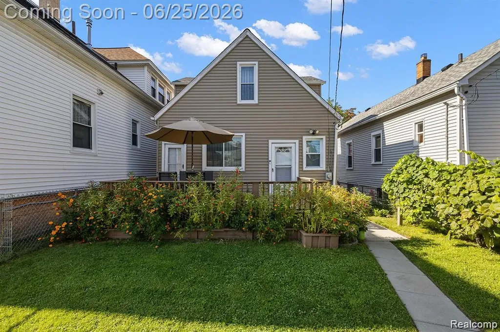 2310 Neibel Street Hamtramck City MI 48212