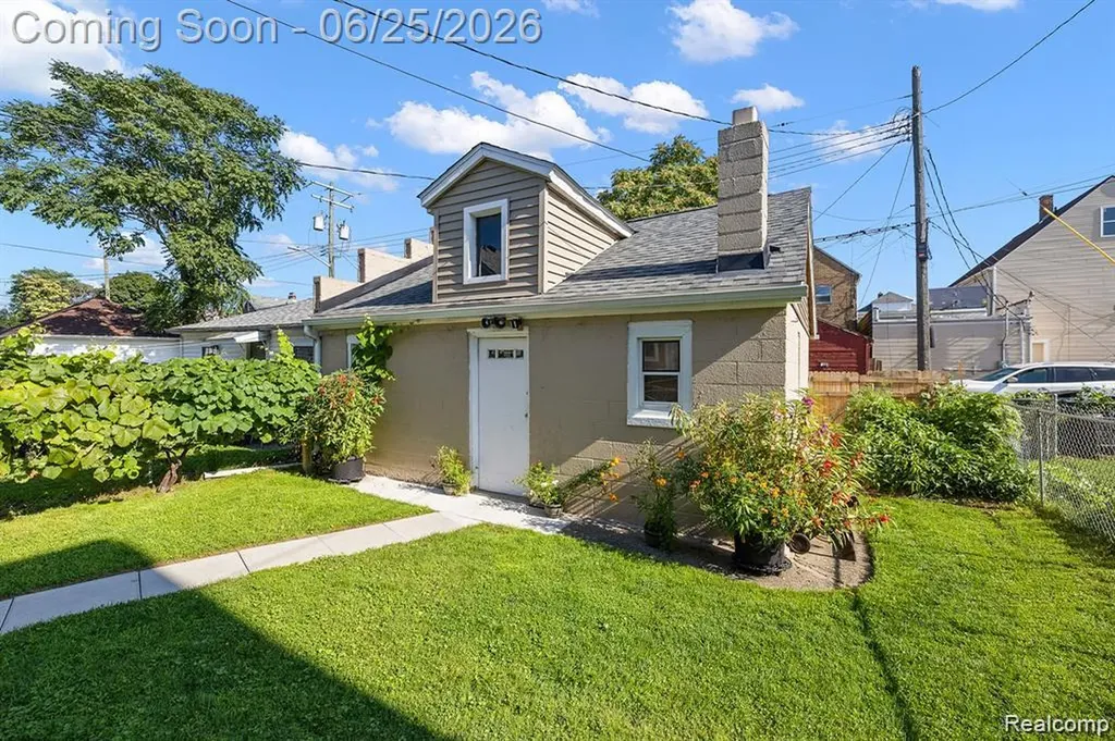 2310 Neibel Street Hamtramck City MI 48212