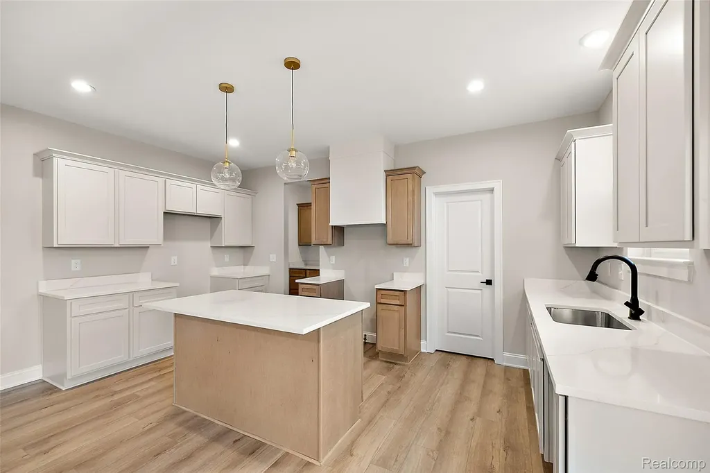 28325 Nadia Lane Chesterfield Township MI 48047