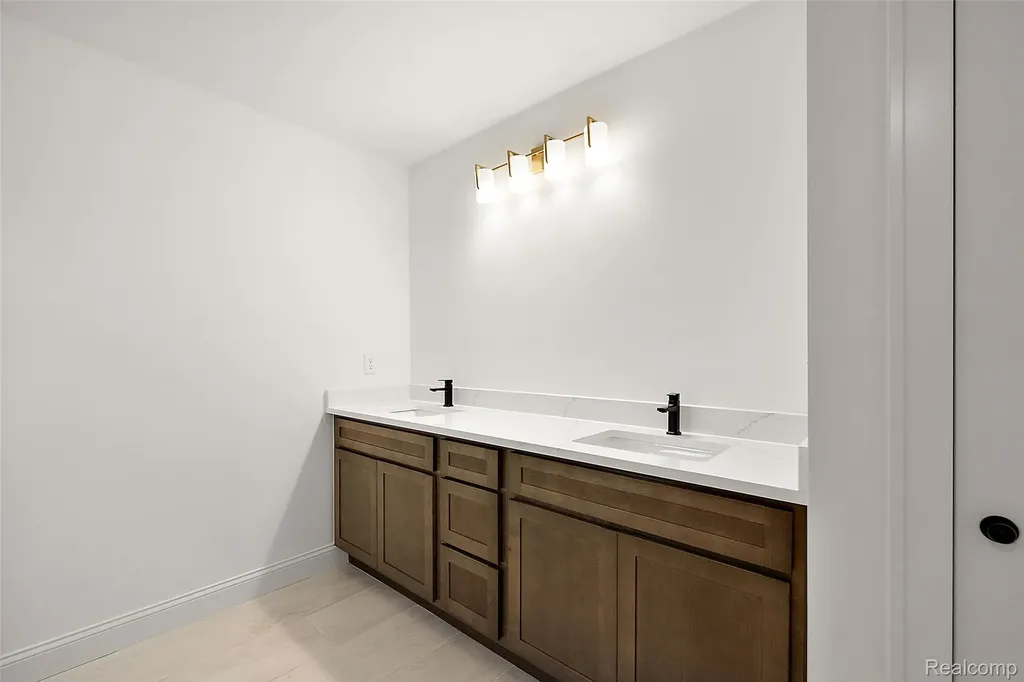 28325 Nadia Lane Chesterfield Township MI 48047