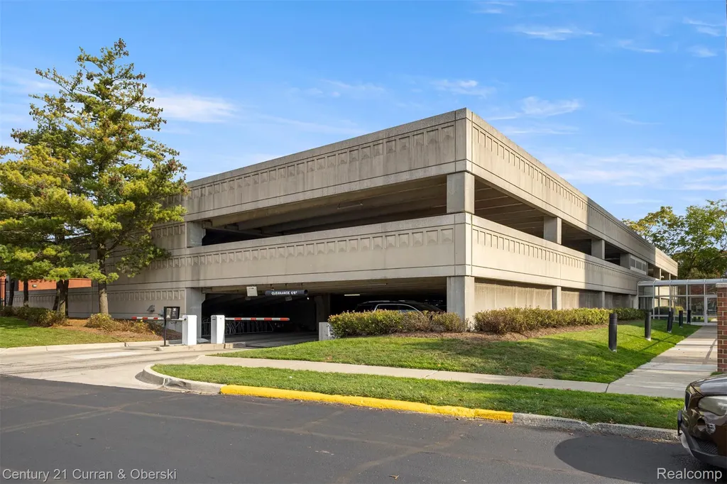 250 E Harbortown Drive Detroit City MI 48207
