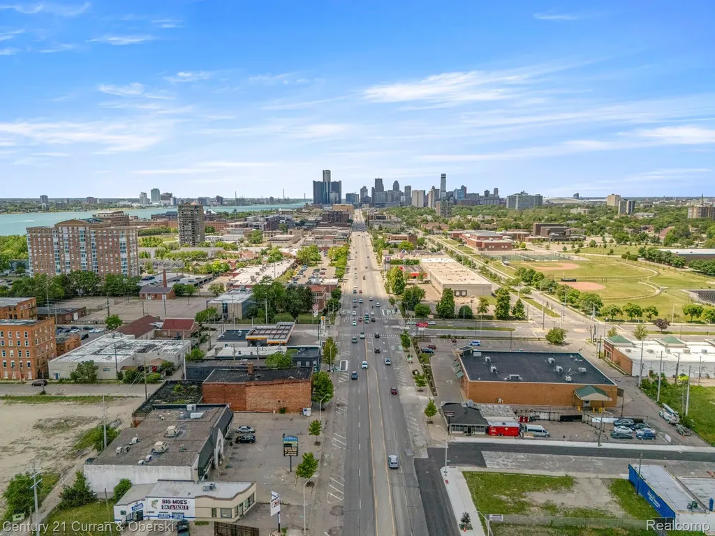 250 E Harbortown Drive Detroit City MI 48207