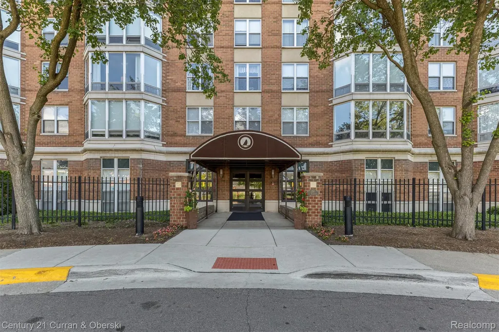 250 E Harbortown Drive Detroit City MI 48207