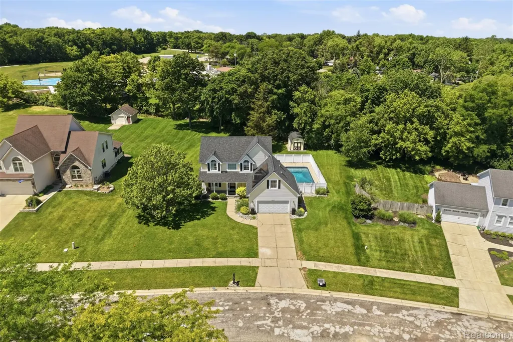 11673 Orchardview Drive Fenton City MI 48430