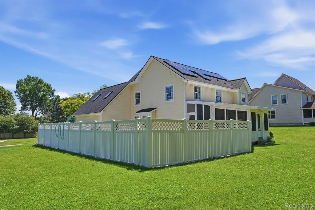 11673 Orchardview Drive Fenton City MI 48430