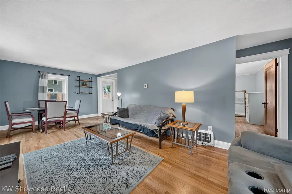 407 Broadway Springfield Charter Township MI 48350