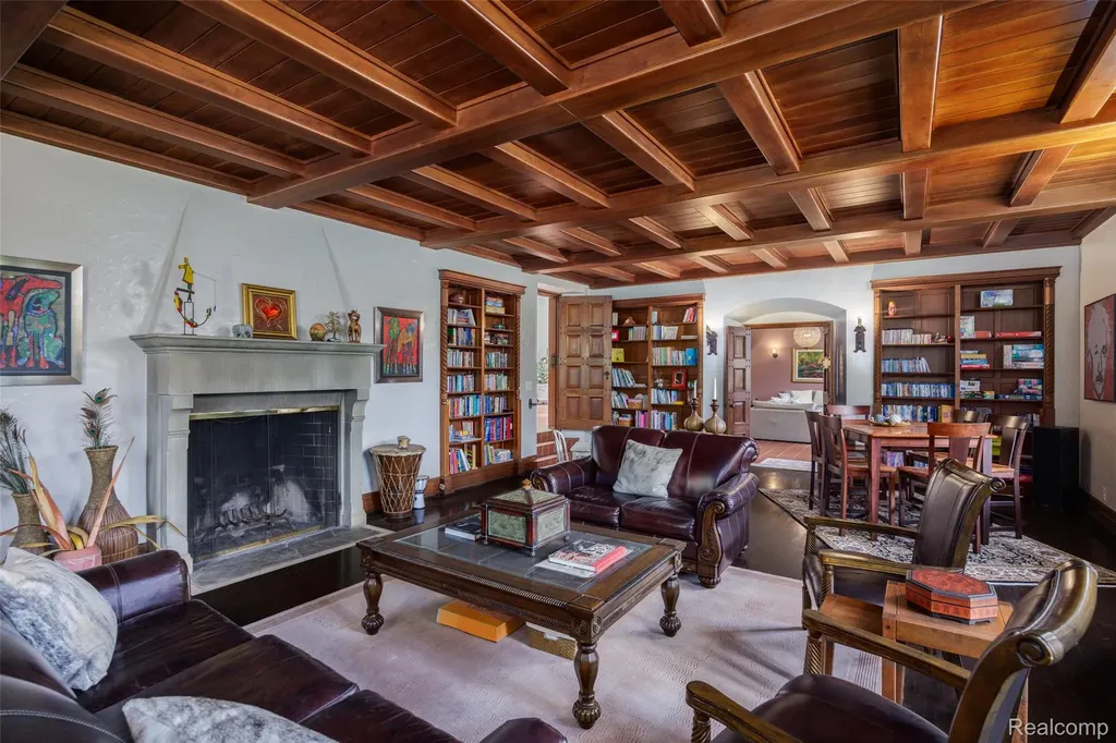 189 Cloverly Road Grosse Pointe Farms City MI 48236